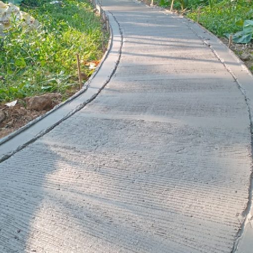 Jalan lingkungan rt.01 06 desa citapen